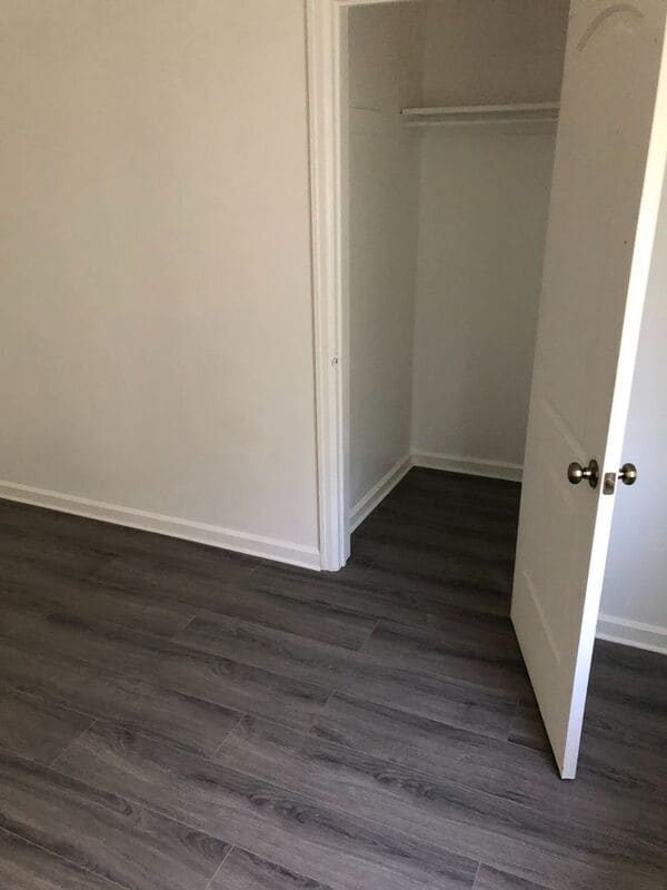 Building Photo - 108 Columbian Ave