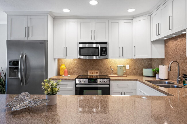 Building Photo - 45405 Lupine Ln