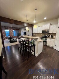 Building Photo - Spectacular 3 bed 2.5 bath in Highland