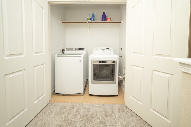 Building Photo - 10944 Chazenwood Dr