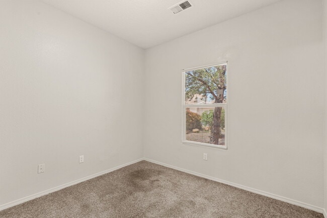 Building Photo - 8416 Magenta Rd NW