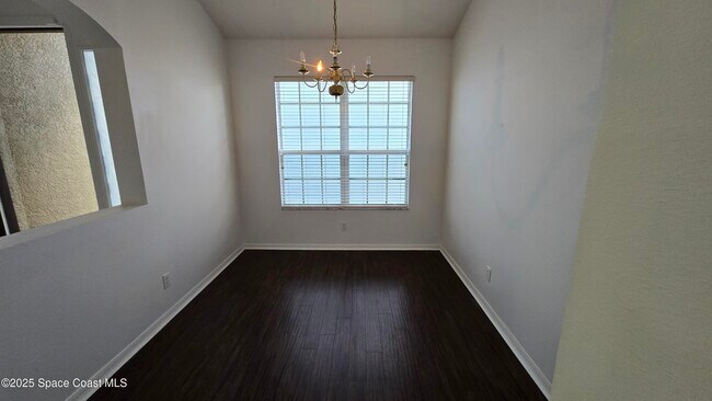 Building Photo - 3223 Monitor Ln