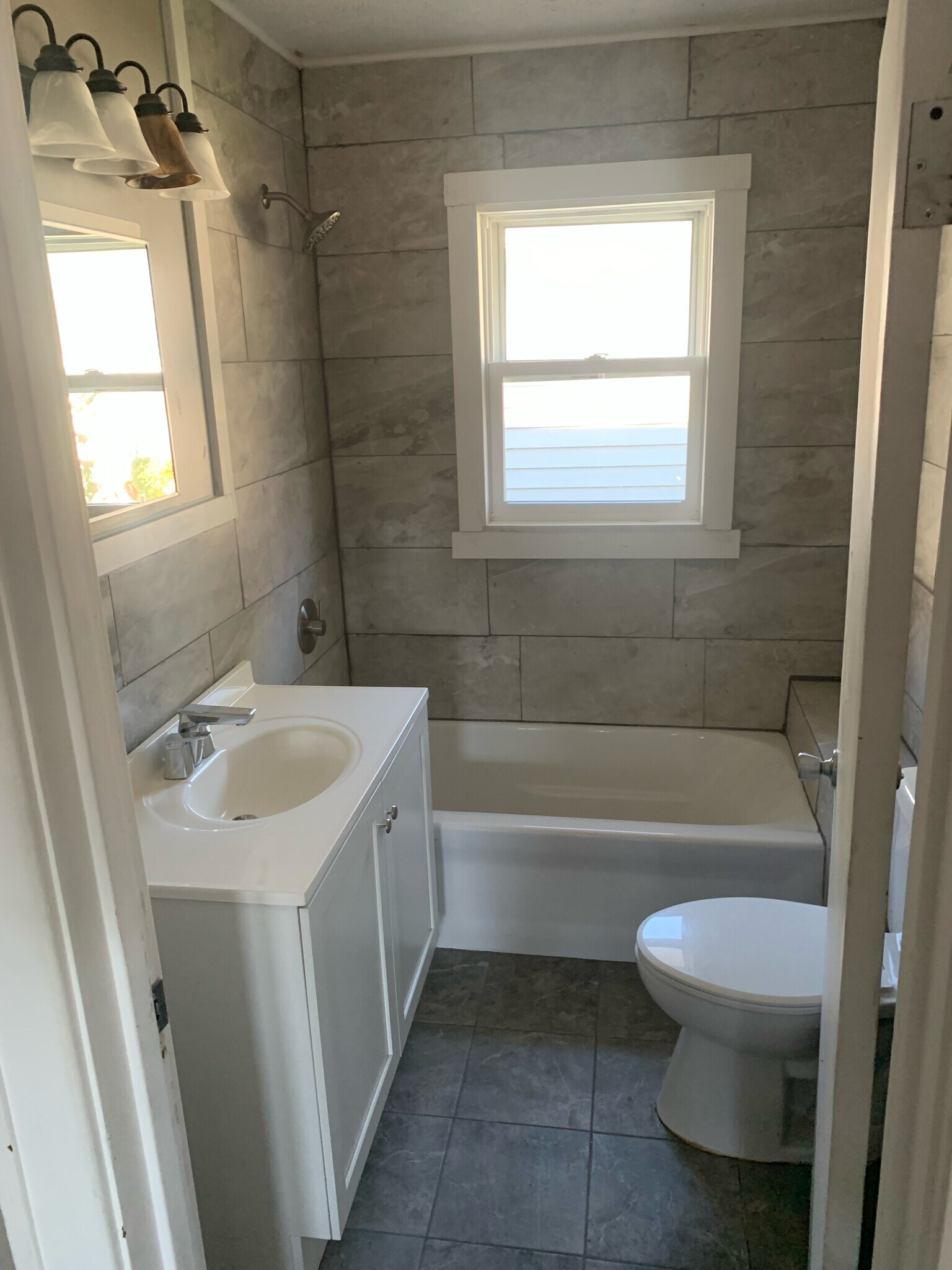 Building Photo - 1122 S Webster St