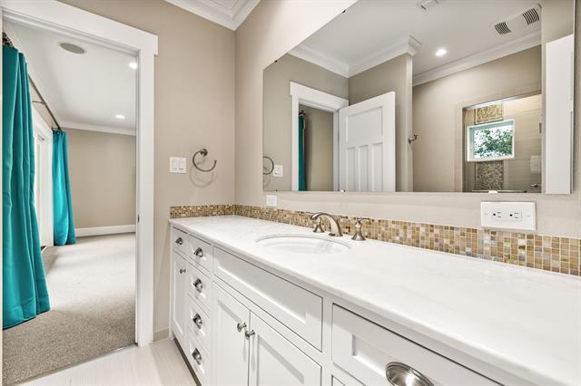 Building Photo - 6842 Merrilee Ln