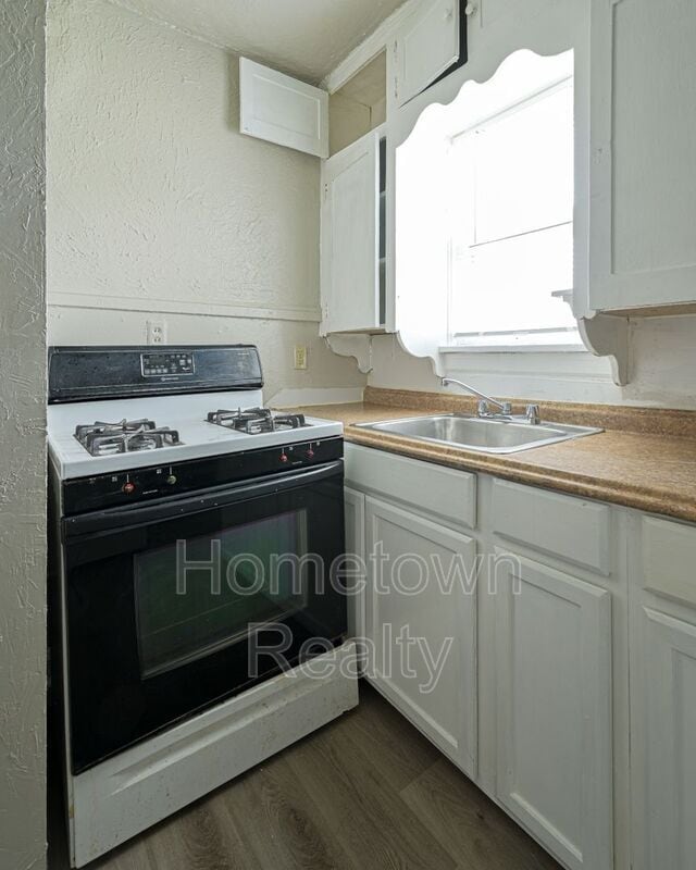 Building Photo - 1427 NE 28th St