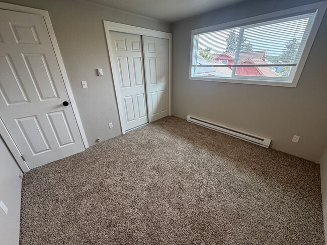 Building Photo - (248) BeVille - 2 Bedroom / 1 Bathroom - T...