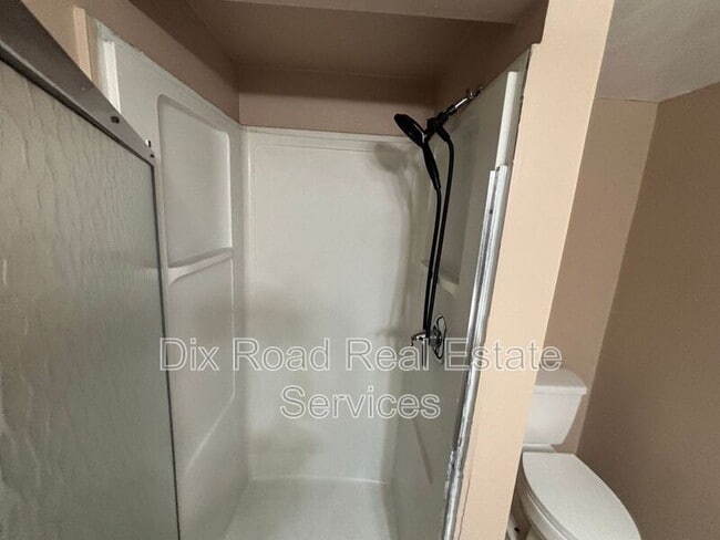 Building Photo - 107 Edgewood Ave