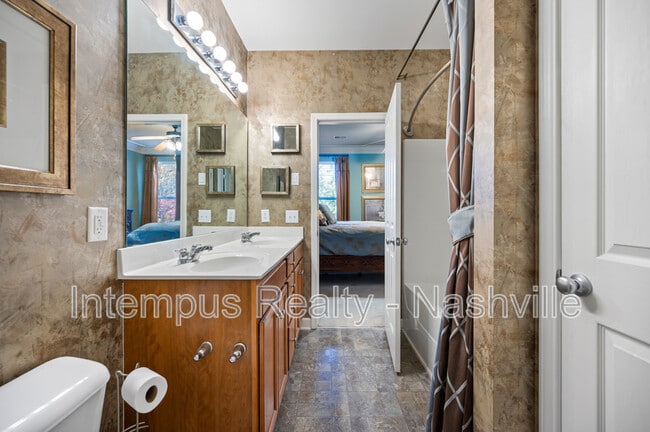 Building Photo - 200 Windsor Chase Ct