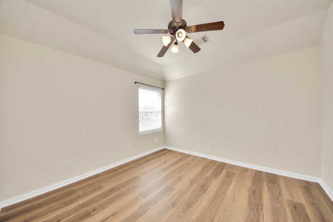 Building Photo - 8627 Sweet Pasture Dr