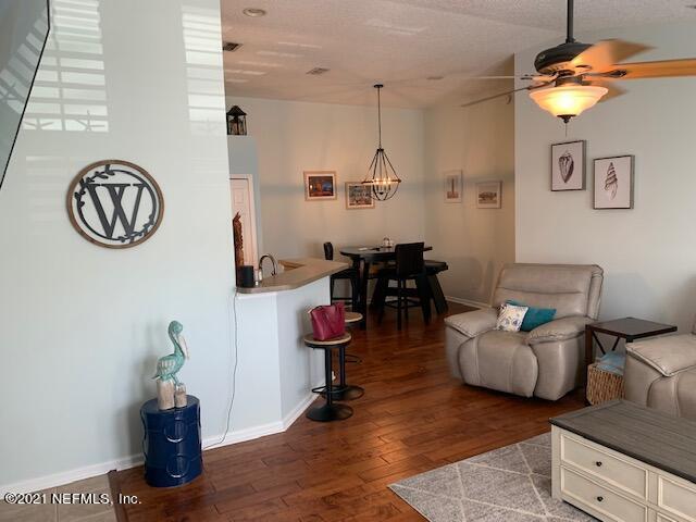 Building Photo - 106 Jardin De Mer Pl