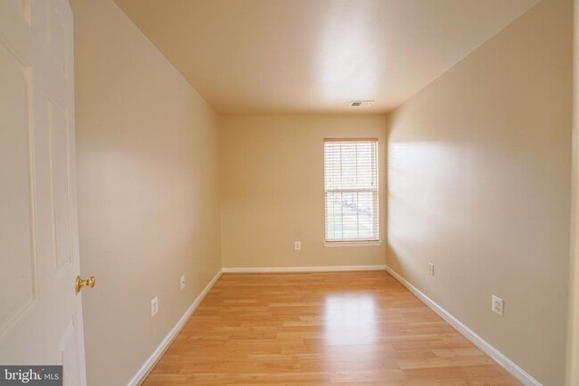 Building Photo - 303 Highland Ridge Ave