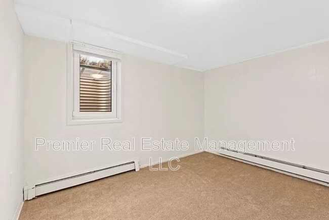 Building Photo - 768 S Krameria St