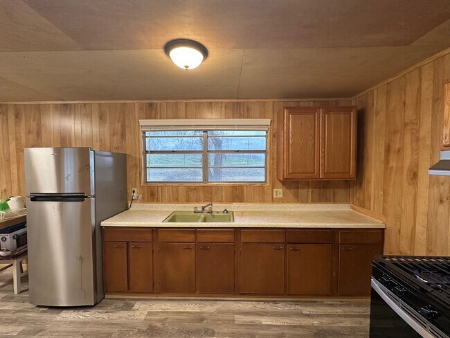 Building Photo - 35065 Paul Leblanc Ln