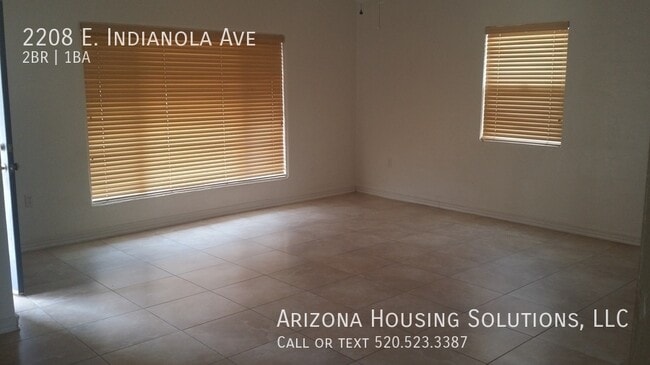 Building Photo - 2208 E Indianola Ave