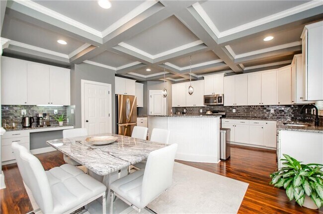 Building Photo - 4669 Sierra Creek Dr NE