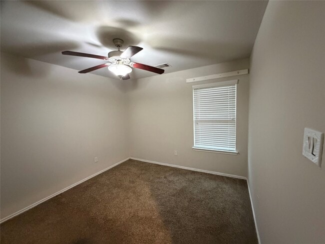 Building Photo - 24307 Hampton Terrace Ln