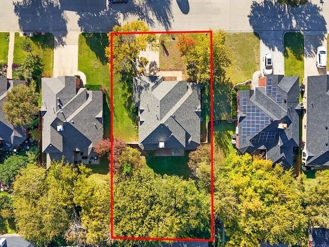 Building Photo - 1622 Stratford Dr