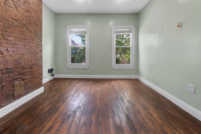 Building Photo - 271 Cator Ave