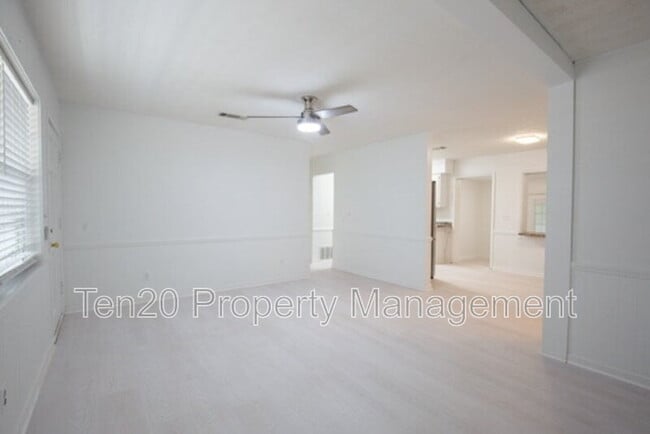 Building Photo - 5131 Trussell Ave