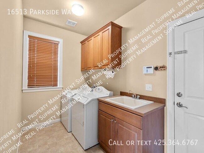 Building Photo - 16513 Parkside Way SE