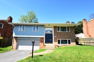 Building Photo - Awesome 4BR, 3BA Close In Bethesda Home With 2 Car Garage!!!