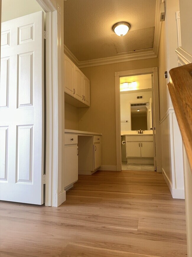Building Photo - 6025 Abernathy Dr