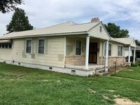 Building Photo - 702 Ansley St