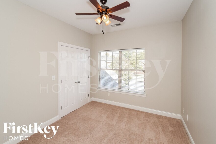 Building Photo - 1819 Winnipeg Cir