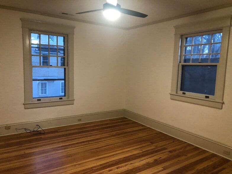 Apt D Living Room - 1212 Brookstown Ave