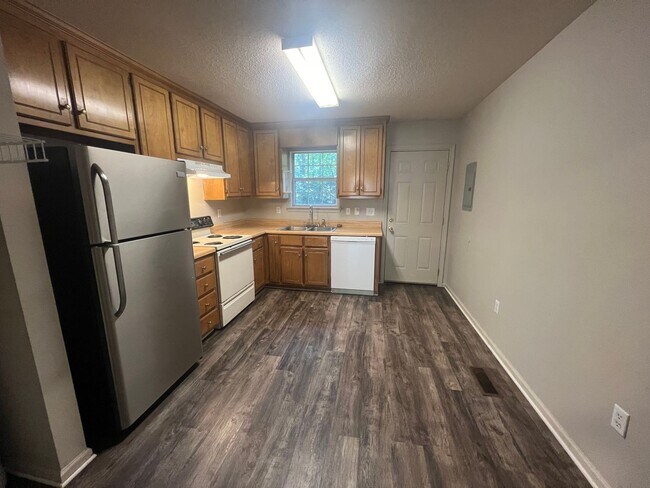 Building Photo - 4813 Oak Meadow Dr