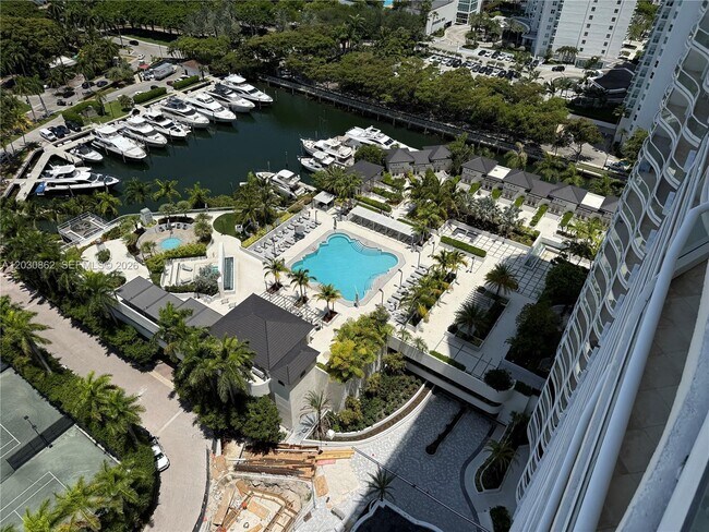 Building Photo - 7000 Island Blvd