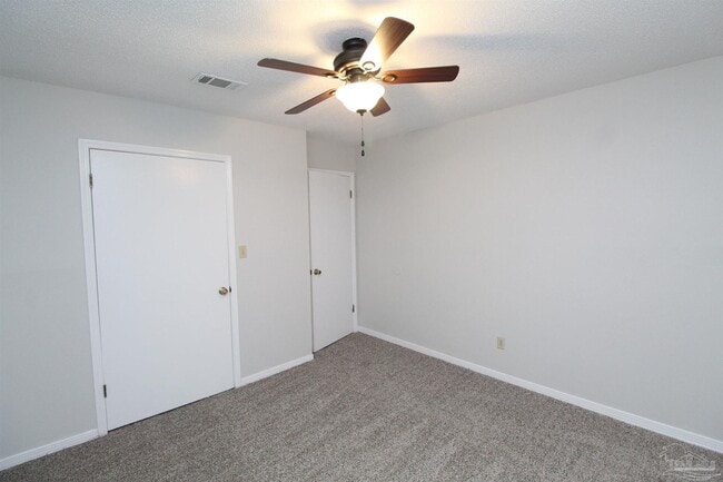 Building Photo - 923 Brookside Pl