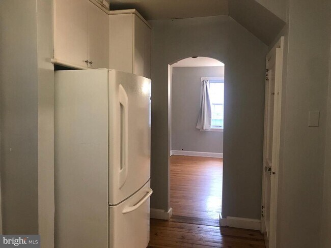 Building Photo - 6008 39th Pl