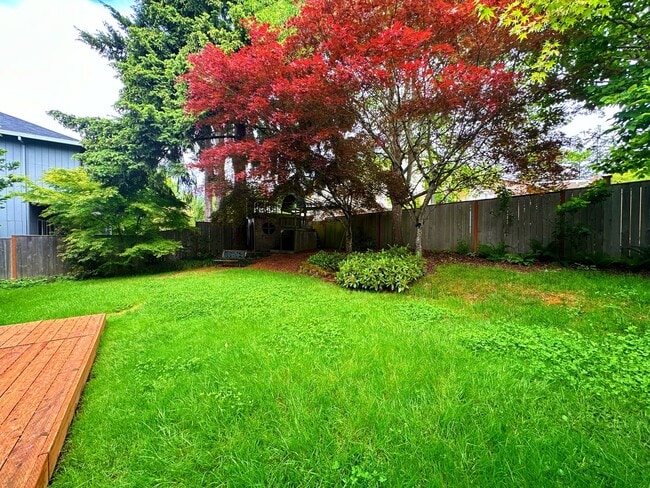 Building Photo - Gorgeous 4-Bedroom, 2.5-Bathroom House in Beaverton with Fenced Backyard, Cozy Gas Fireplace - $1...