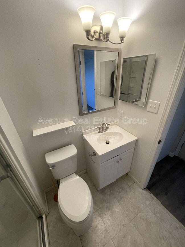 Building Photo - 1231 Creve Coeur Crossing Ln