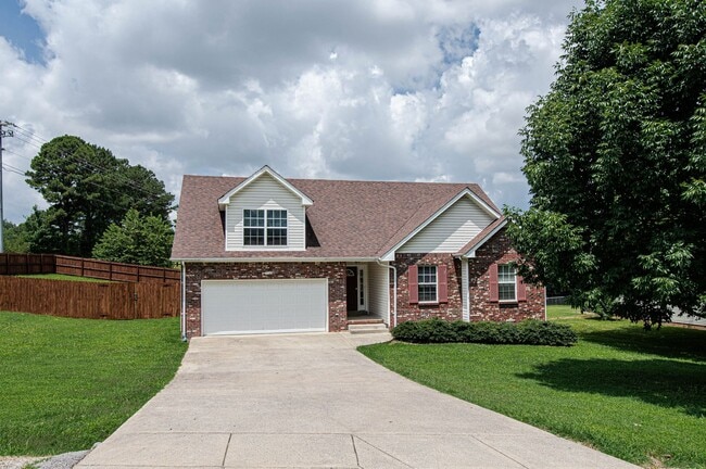 Primary Photo - Pet Friendly Ranch with Bonus!