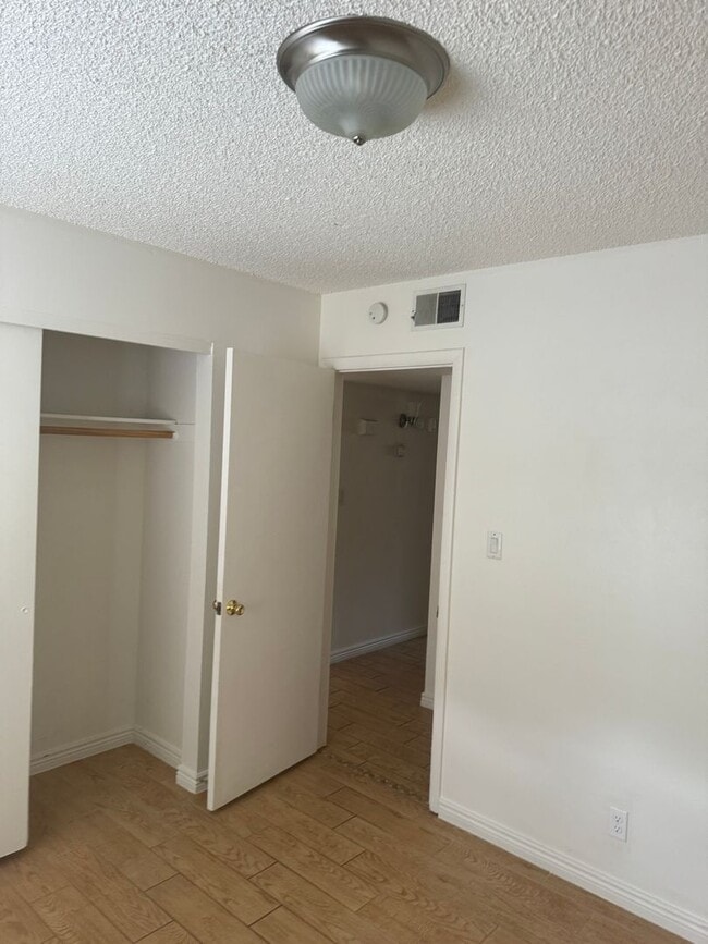 Building Photo - Pineview Village Condo for Rent_Available NOW