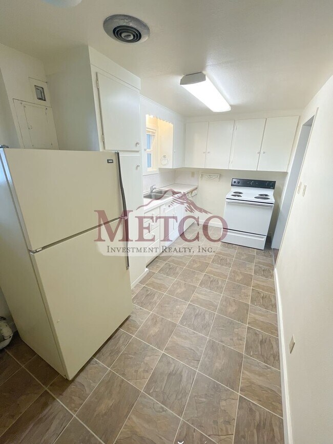 Building Photo - 52/54 S 17th Pl.