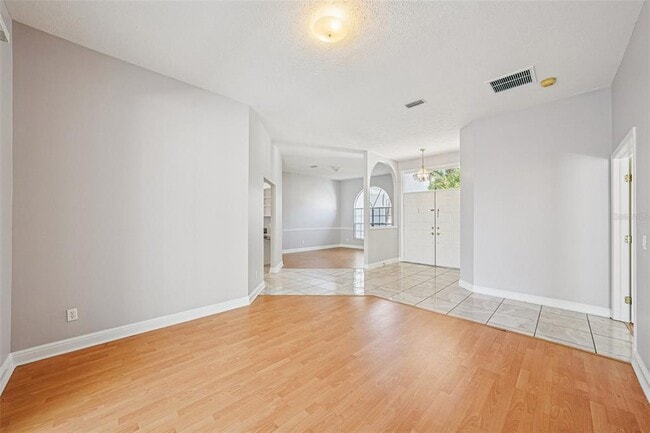 Building Photo - 918 Academy Dr