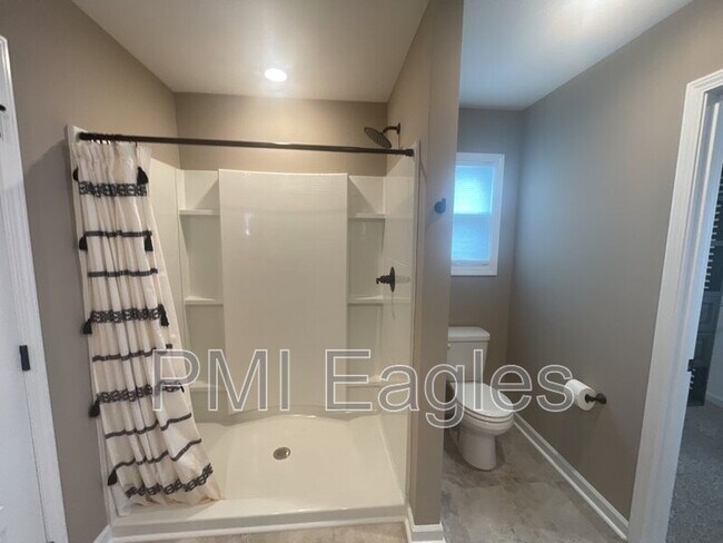 Building Photo - 1142 Old Charlotte Trace