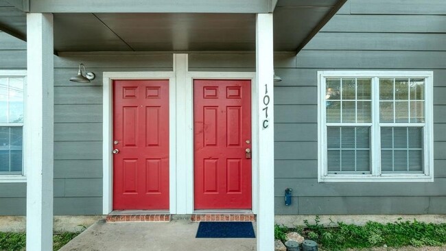Building Photo - 107 Castleberry Ct