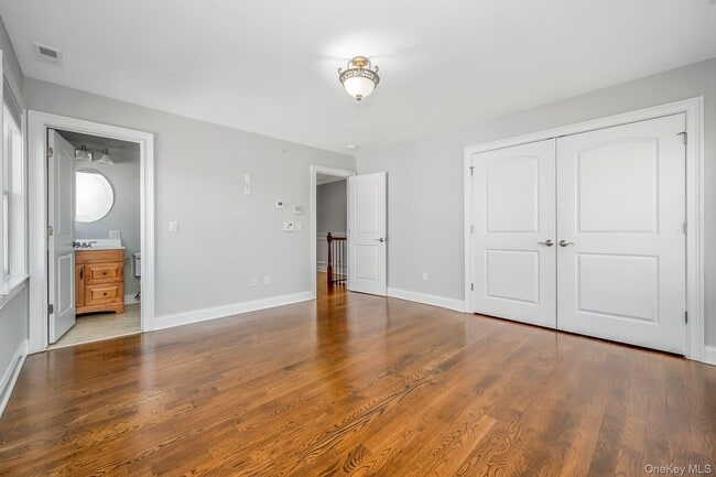 Building Photo - 85 Park Ave