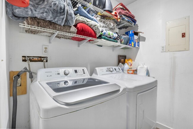 Building Photo - 4160 S Oak Meadows Dr