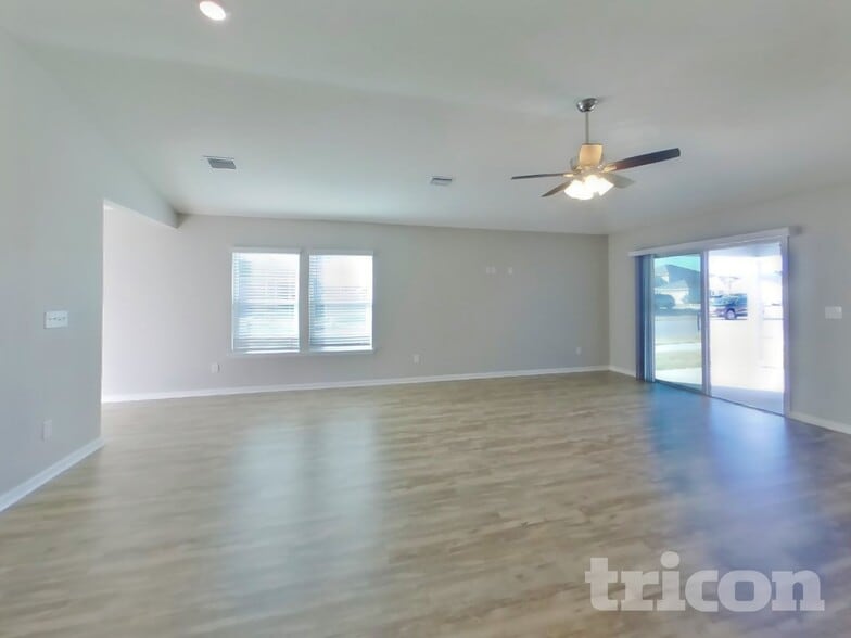 Building Photo - 8096 Hind Wy