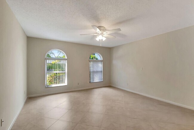 Building Photo - 3123 Florida Blvd