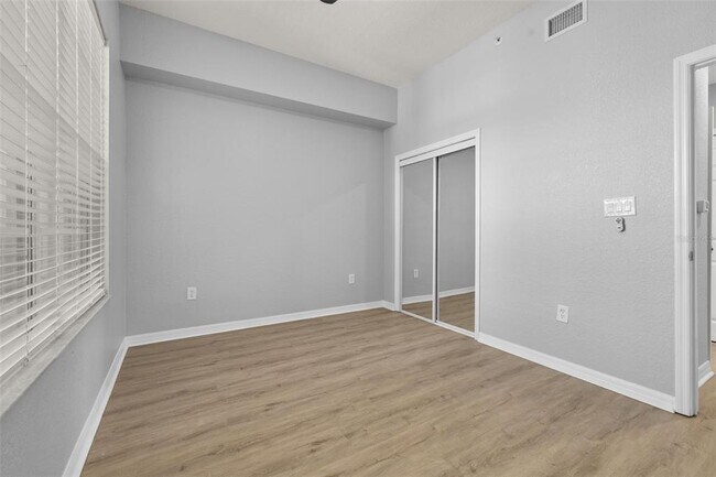 Building Photo - 855 Blue Sage St