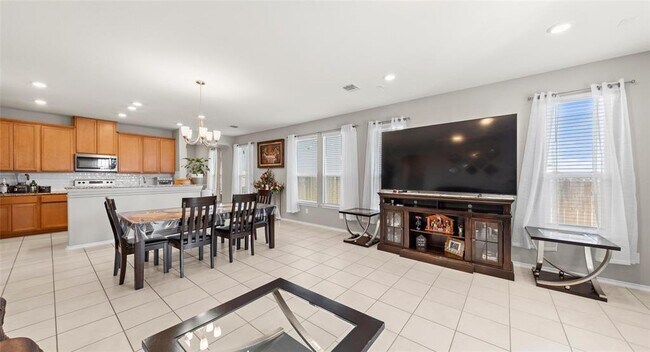 Building Photo - 312 Bougainvillea Lp