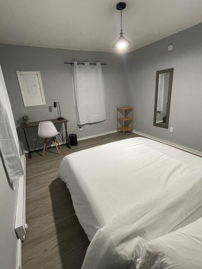 Building Photo - 127 Clearfield St