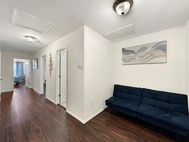 Building Photo - 5714 Montevista Dr