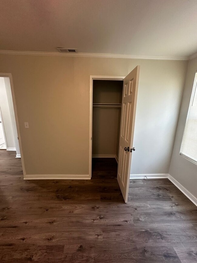 Building Photo - 3BD/1B home near VSU